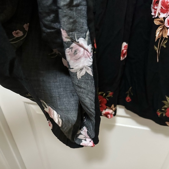 Torrid Black Floral Romper Button Front Keyhole Back Plus Size 3X Women - Picture 2 of 7